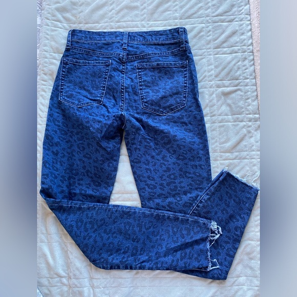 GAP Leopard Print Skinny Jeans - Picture 3 of 3